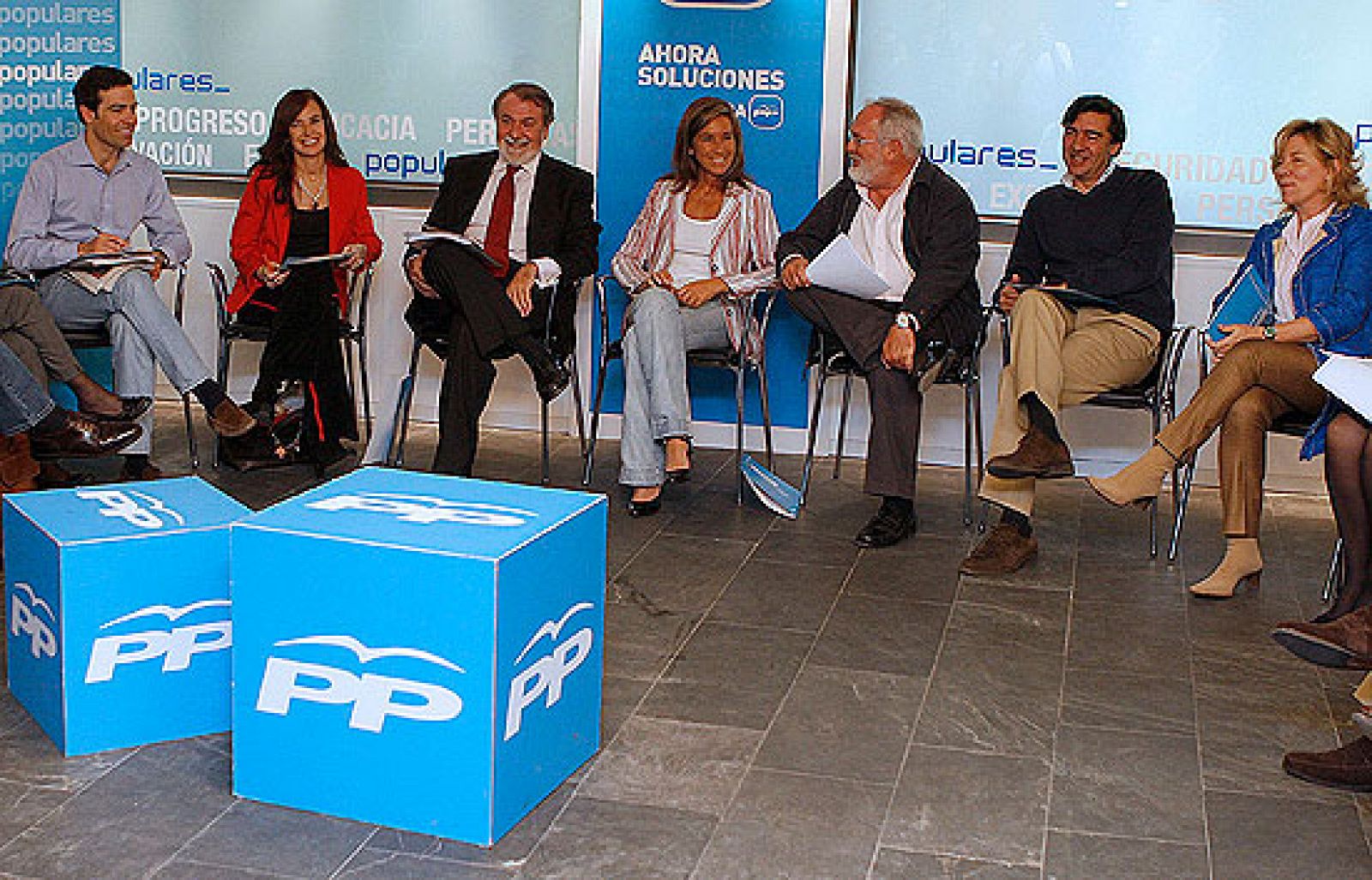 Los candidatos a las eurooeas pendientes de la crisis