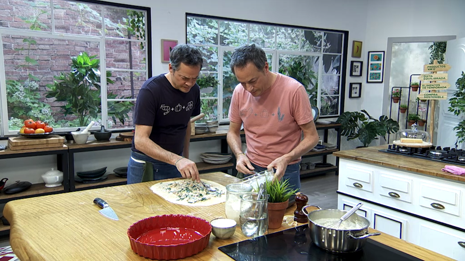 Torres en la cocina - Pimientos rellenos de salpicón y pasta al horno - ver ahora