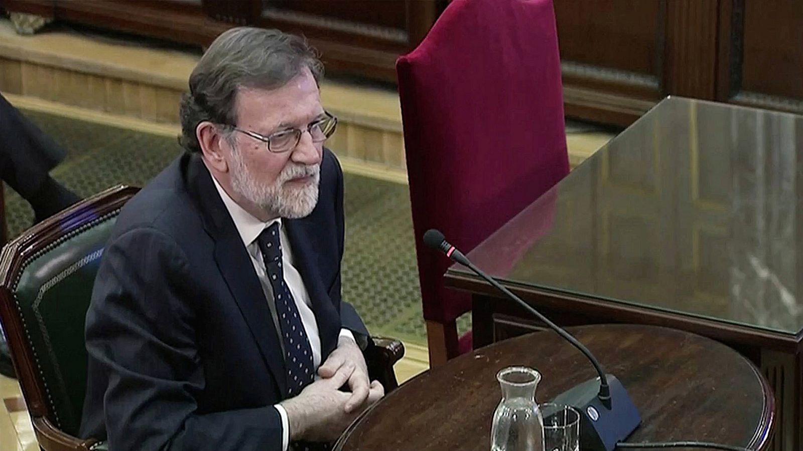 La tarde en 24h: Rajoy: "Tuvímos que tomar una decisión excepcional" | RTVE Play