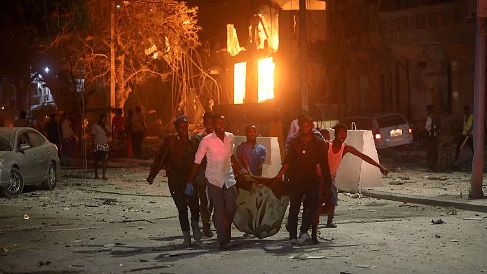 Telediario 1 - Al menos 20 muertos en un atentado de Al Shabab en Somalia
