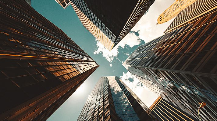 Telediario 1 - La UE bloquea una lista de países con alto riesgo de blanqueo de capitales