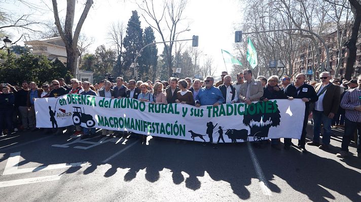 Telediario 1 - El mundo rural se manifiesta en Madrid para pedir más representación institucional y defender las tradiciones