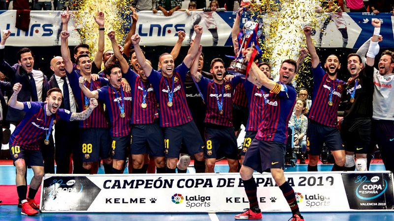 El Barça Lassa regresó a la cima de la Copa de España seis años después, campeón en la final del torneo contra ElPozo Murcia por los goles de los brasileños Ferrao y Marcenio, que desniveló un título con alternativas, vibrante, que pudo ganar cualqui