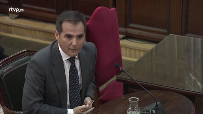 Informativo 24h - Nieto asegura que ofrecieron al Govern que se "simulara" el referéndum como movilización independentista