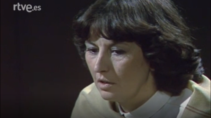 Dones a prop - Dolors Bramon