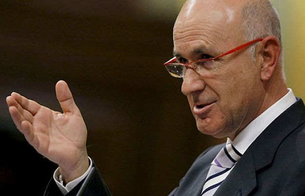  - Los portavoces critican a Zapatero