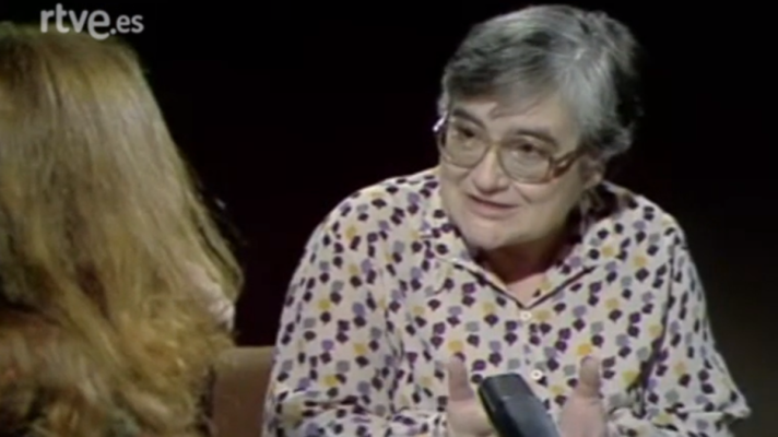 Dones a prop - Marta Mata