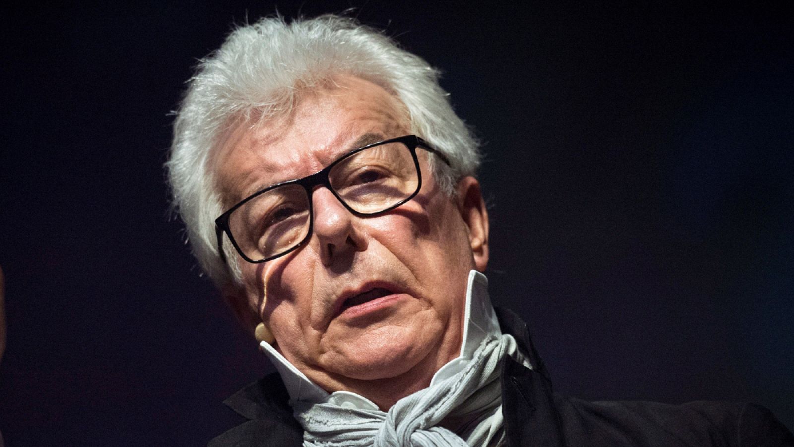 'Los pilares de la Tierra' se convierte en un musical "épico" y "tecnológico" | Ver