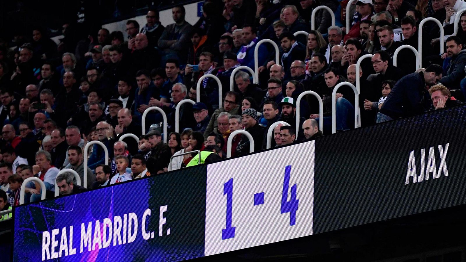 "Florentino, dimisión", el enfado del Bernabéu - RTVE.es
