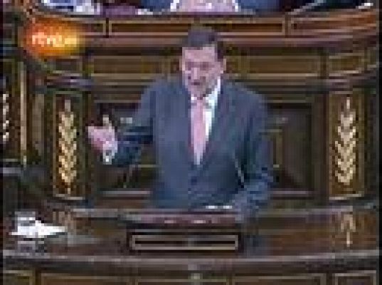 Tenso debate entre Zapatero y Rajoy