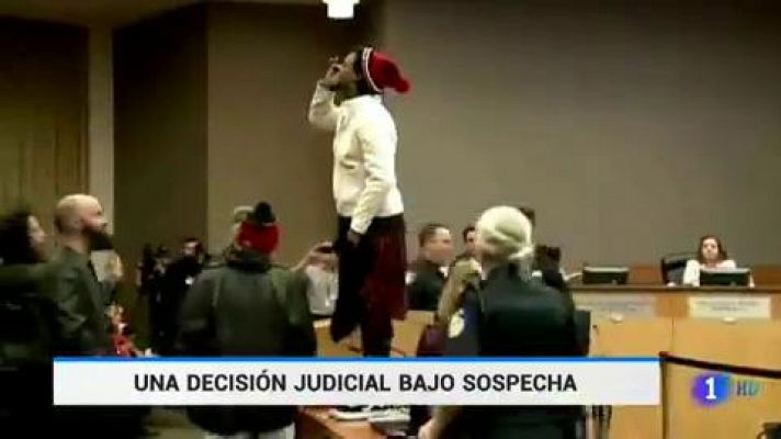 Telediario 1 - Oleada de protestas en California por la absolución de los policías que mataron a un joven negro