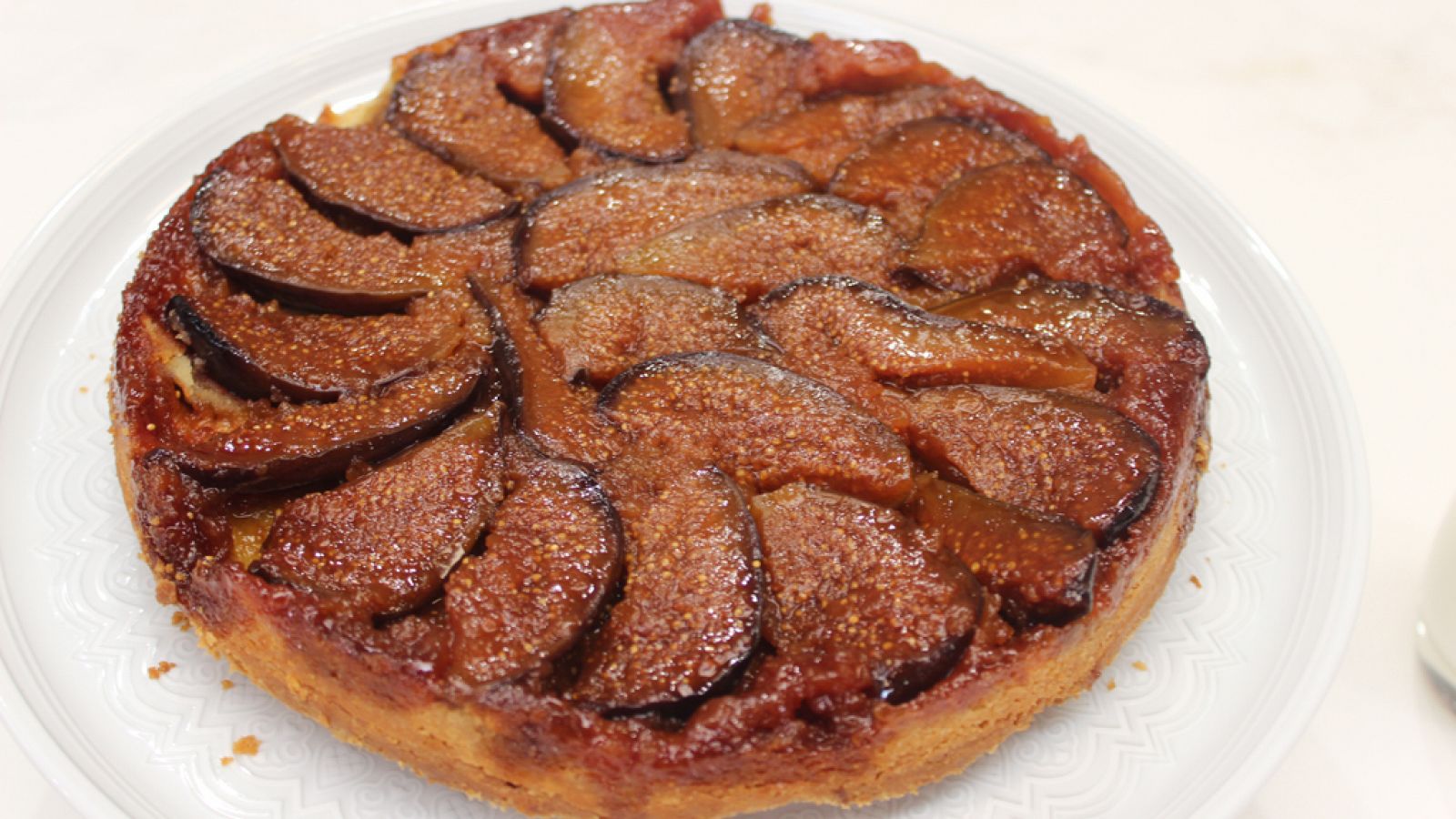 Hacer de comer: receta de tarta tatín | Ver