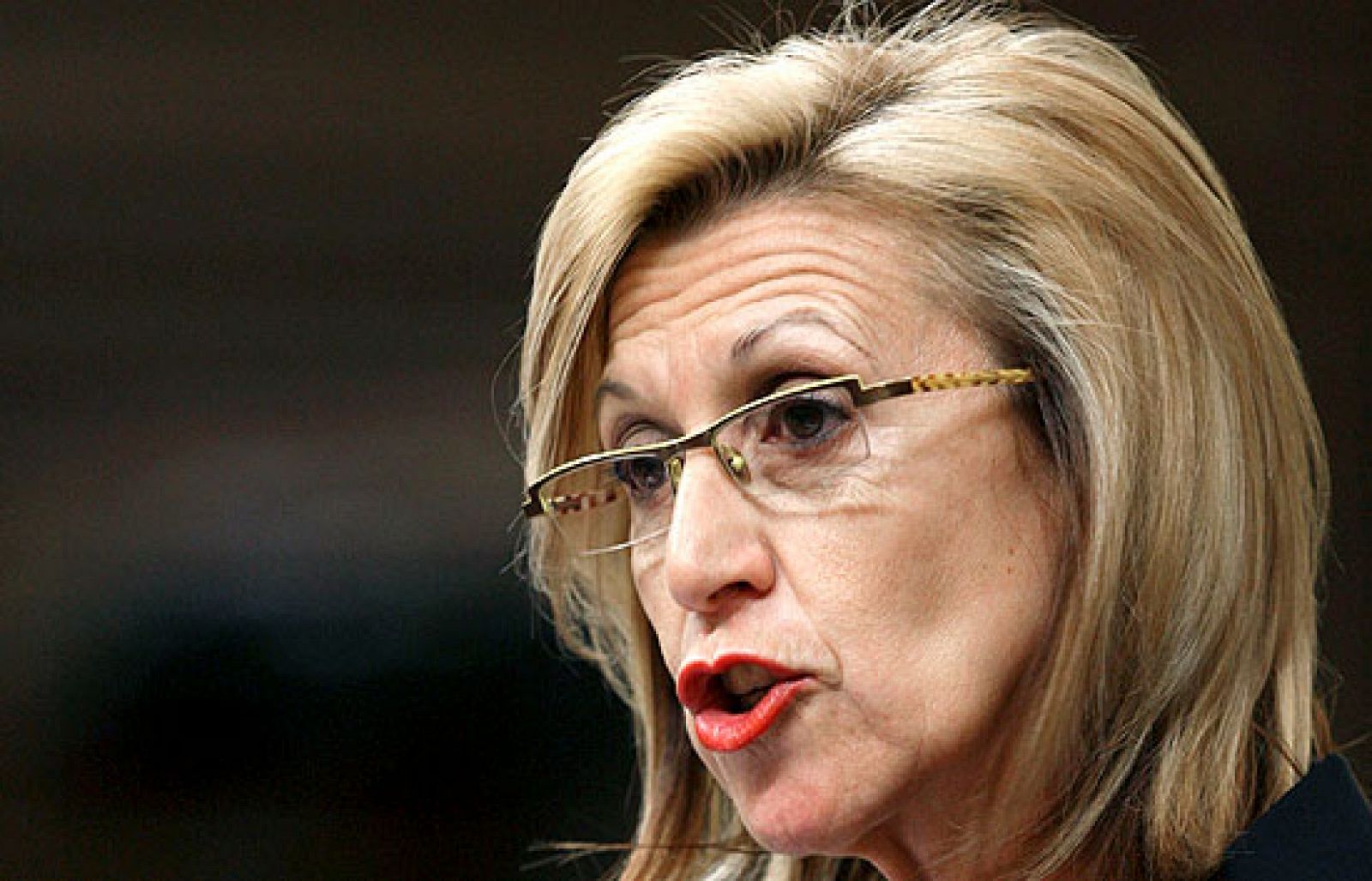 Zapatero bajará las tasas aeroportuarias a las compañías que tengan más pasajeros este año | Ver