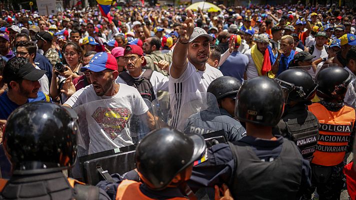 Telediario 1 - Maduro y Guaidó miden su fuerza en nuevas manifestaciones