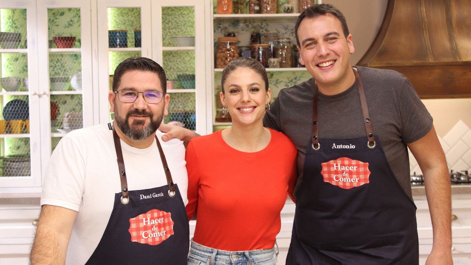 Hacer de comer - Lentejas vegetarianas y brochetas de pollo