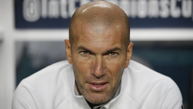 Zidane regresa al banquillo del Madrid