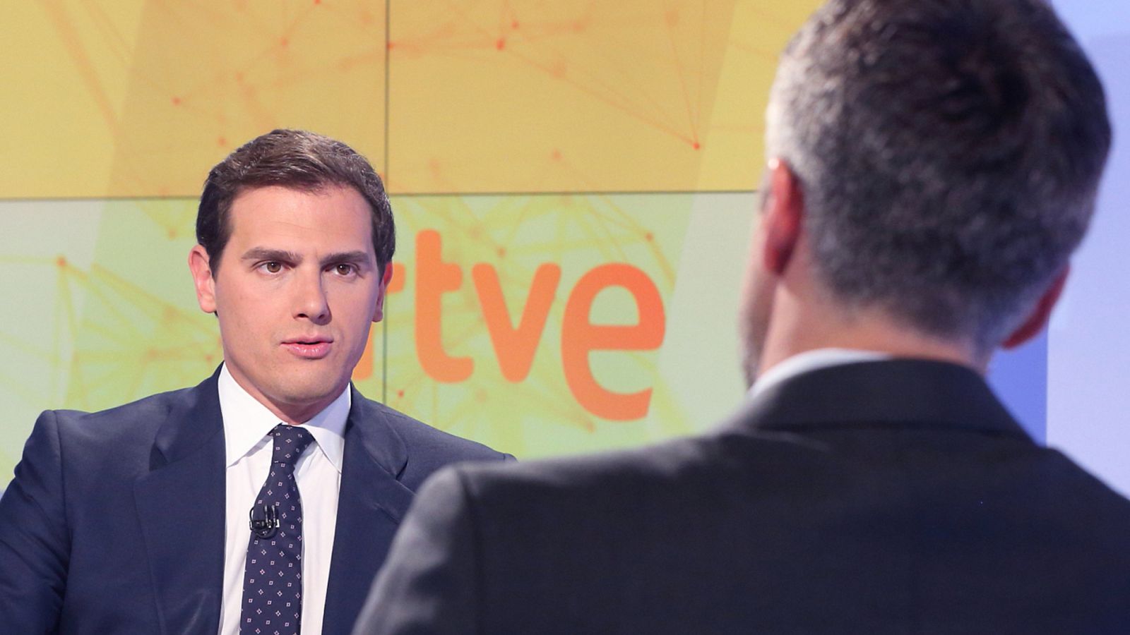 Albert Rivera en TVE: "No es normal que haya al frente del PSOE un señor que no tiene escrúpulos"