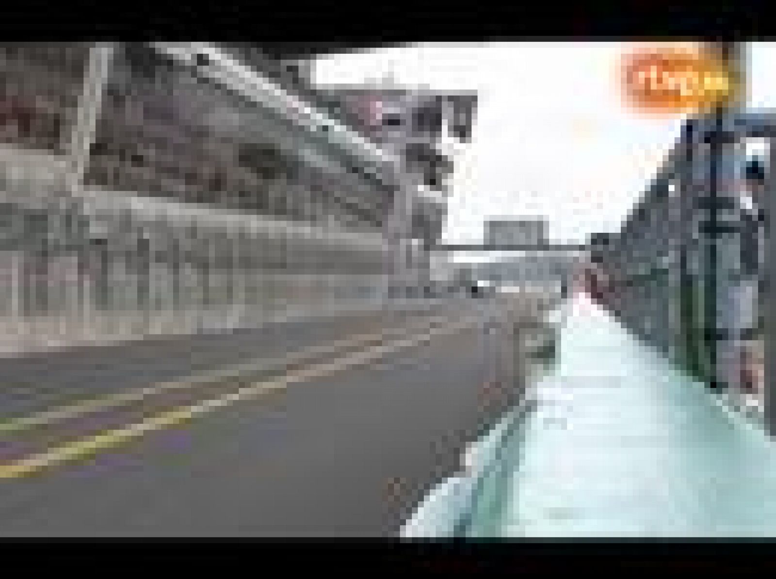 El Gran Premio de Francia arranca en Le Mans y un equipo de TVE ha acudido en moto.