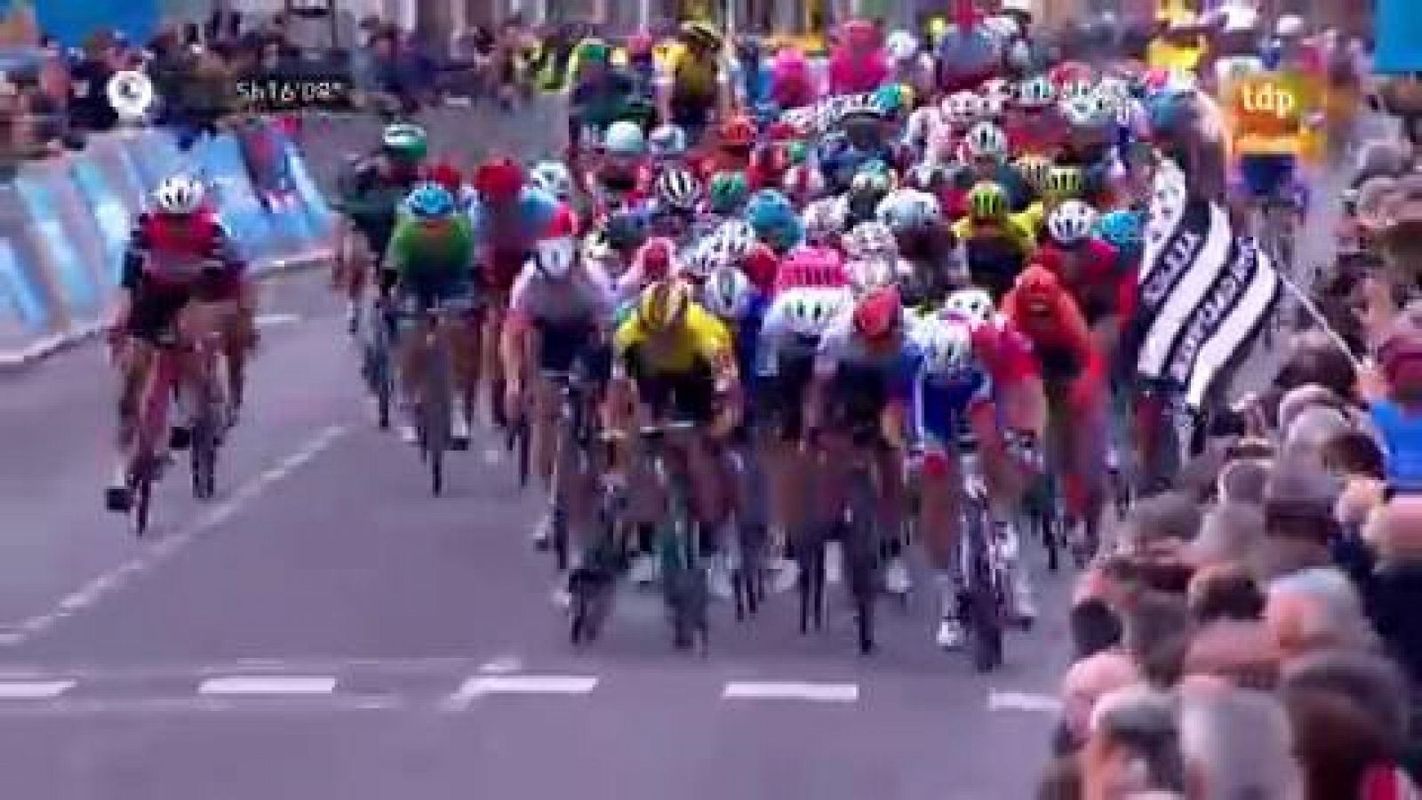 Ciclismo: Sam Bennett se impone en la tercera etapa de la París-Niza | RTVE Play