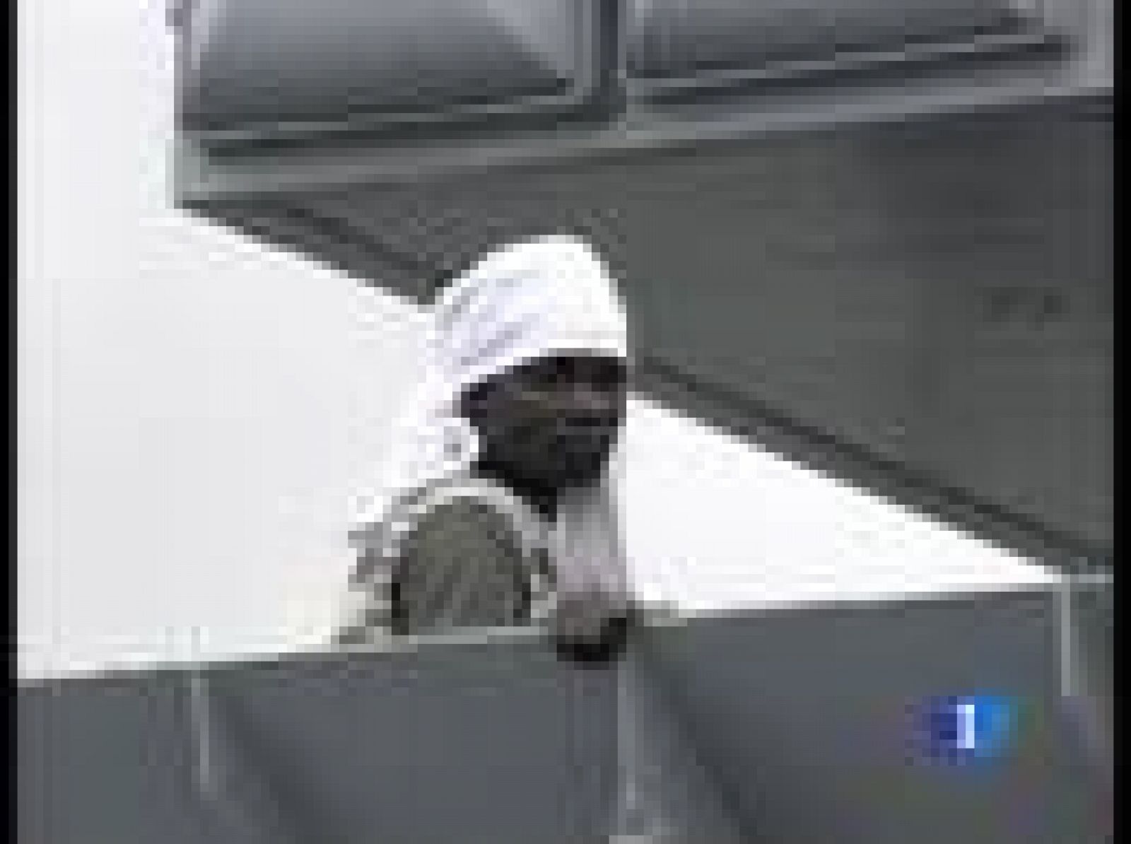 El Parlamento italiano aprueba una ley que convierte la inmigración irregular en delito | Ver