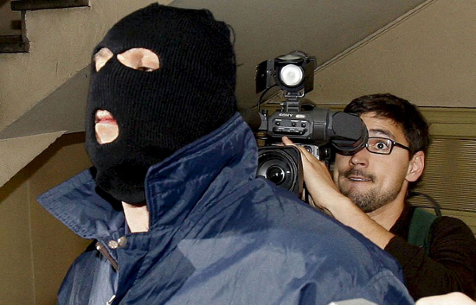 El segundo violador del Eixample ha sido enviado a prisión, por dos presunto casos de intento de violación. El hombre está a la espera de una sentencia por masturbarse frente a una joven en el cercanías.