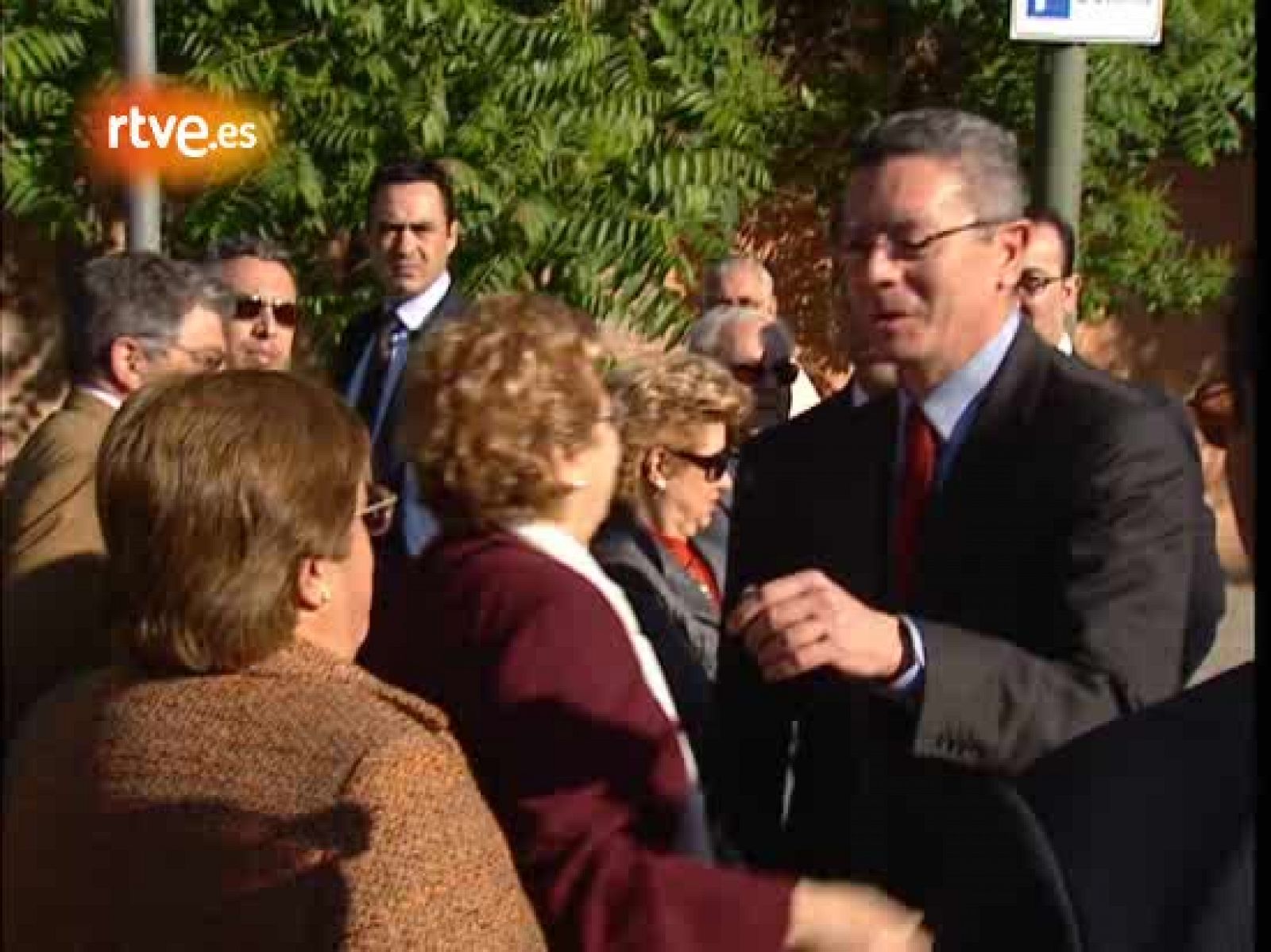 Gallardón ha aprovechado su visita a la Ermita de San Isidro para pedir al patrón de Madrid la concesión de los Juegos Olímpicos de 2016. 