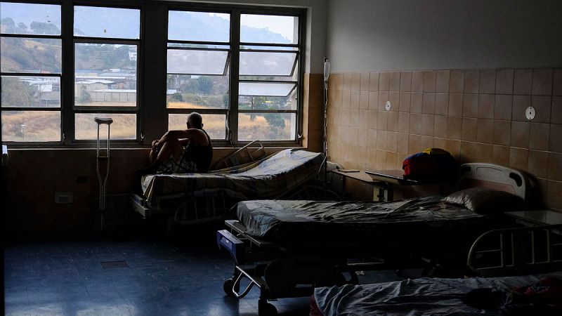 Situación crítica en el Hospital de Caracas por la falta de electricidad