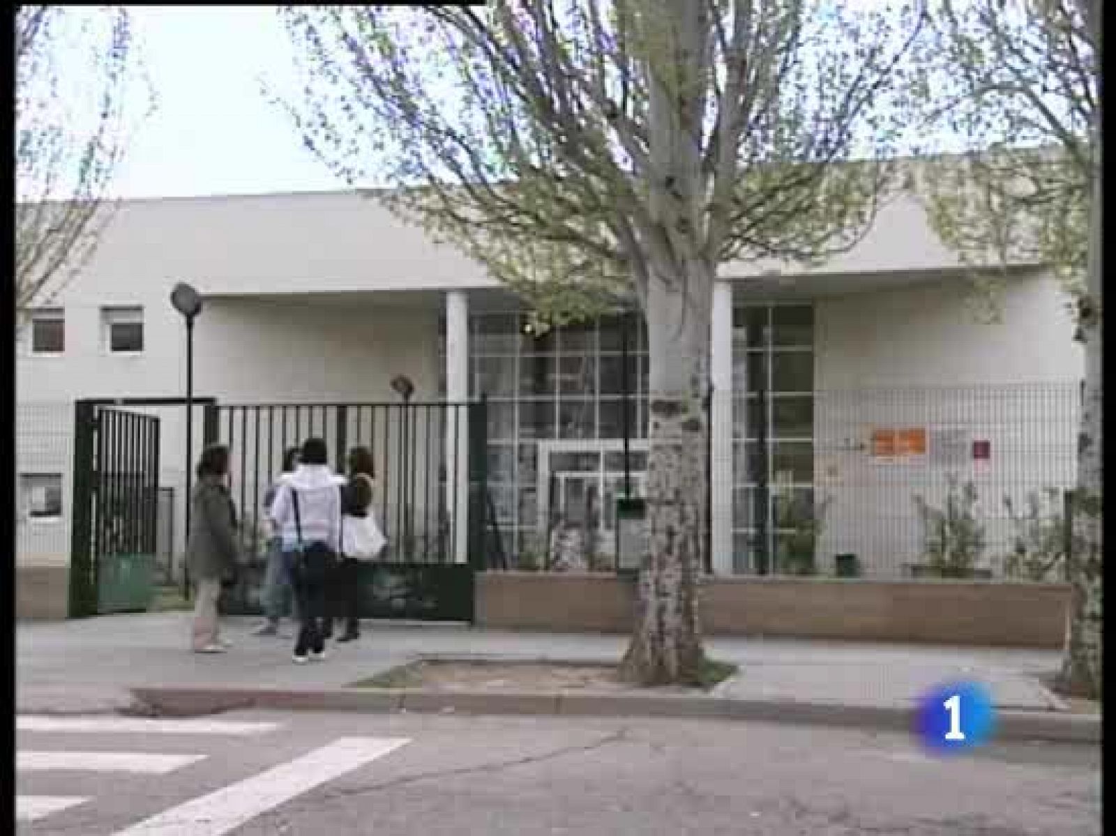 El instituto de Utrillas, los alumnos expulsados trabajan en beneficio de la comunidad