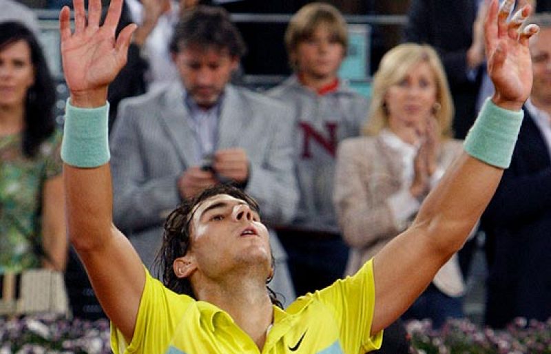 Rafa Nadal ha vencido a Fernando Verdasco por 6-4 y 7-5 y se verá las caras en semifinales contra Djokovic.