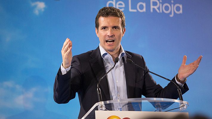 Telediario 1 - Una propuesta del PP para mujeres inmigrantes que den a sus hijos en adopción desata múltiples críticas