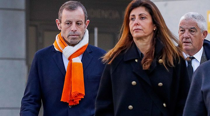 Telediario 1 - La Fiscalía rebaja la petición de penas para Rosell y el resto de acusados