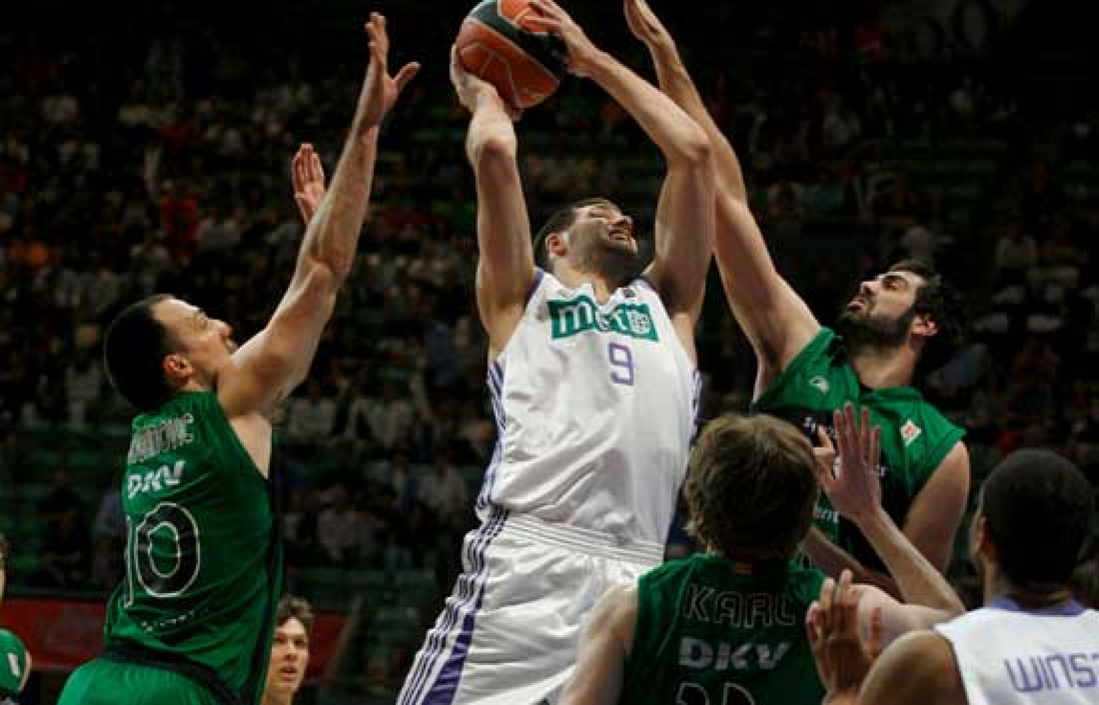 El Madrid golpea primero al Joventut - Baloncesto en RTVE | Ver