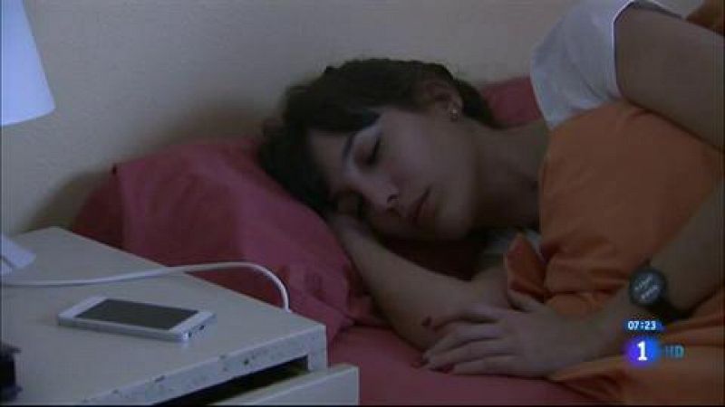Los expertos recomiendan dormir al menos siete horas diarias para prevenir problemas de salud