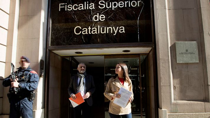Informativo 24h - Ciudadanos denuncia a Torra ante la Fiscalía por mantener el lazo amarillo en la fachada de la Generalitat