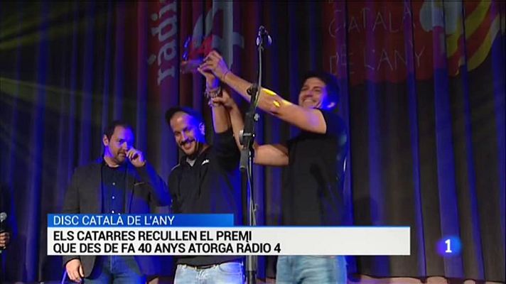 L'Informatiu - Els Catarres reben el Disc català de l'any de Ràdio 4