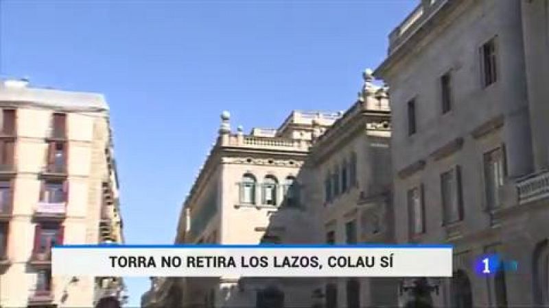 Ciudadanos y PP denuncian a Torra ante la Fiscalía por no retirar los lazos amarillos de los edificios de la Generalitat