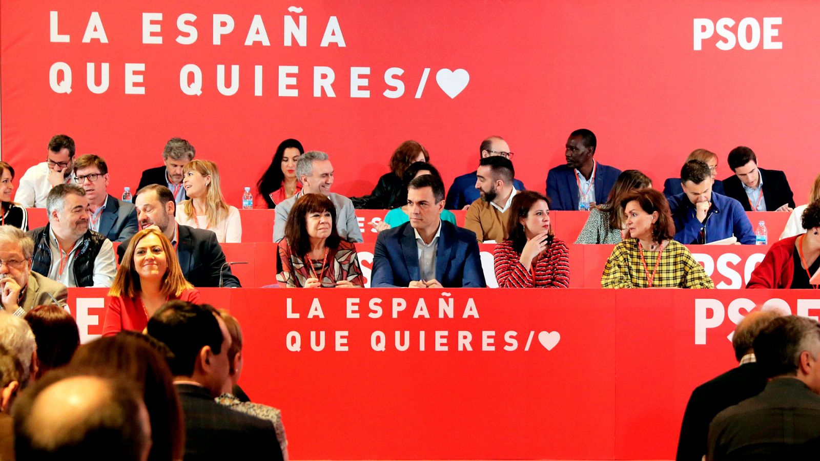 Sánchez castiga a 'susanistas' como Pradas en las listas electorales - Ver ahora