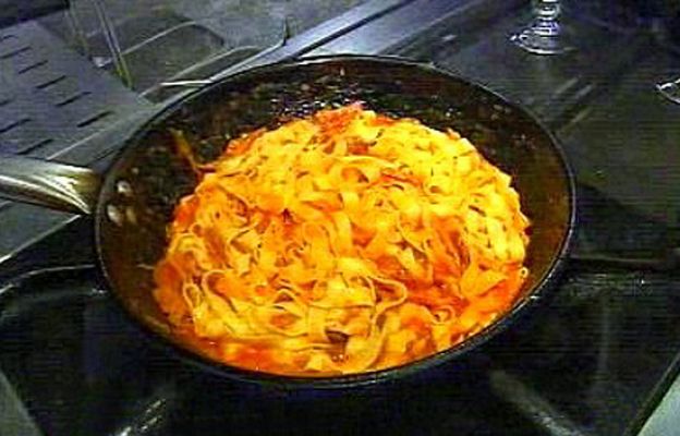 RTVE Cocina - Fetuchini con bacon y tomate