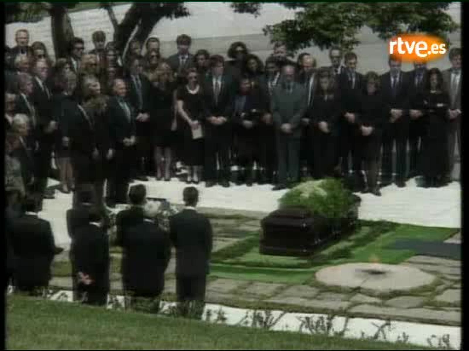 Kennedy: Funeral Jackie Kennedy 199422-Mayo 1994