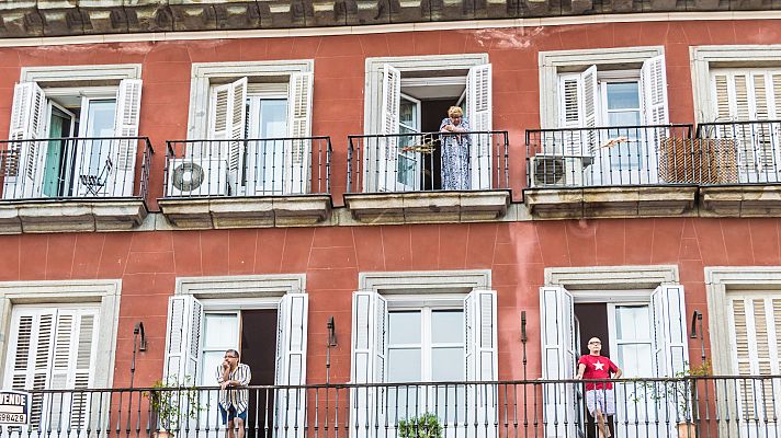 Telediario 1 - Crecen las 'Apps' para relacionarse con los vecinos