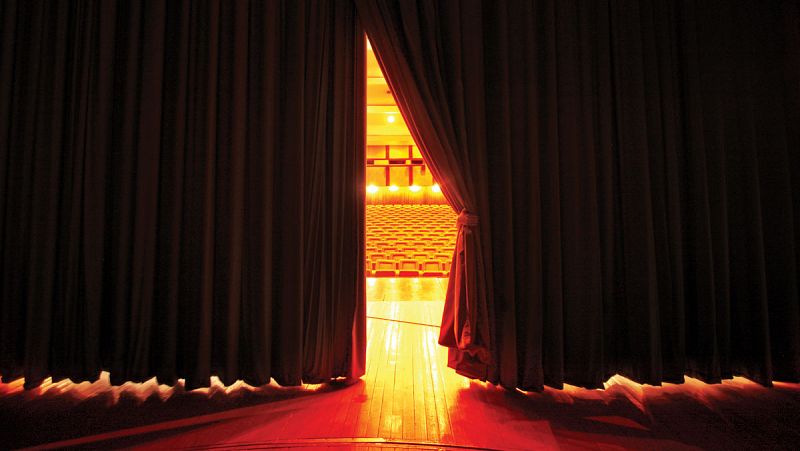 Por primera vez, una compañía de teatro ha organizado talleres para preparar una obra con enfermos de alzheimer y sus familiares. Se titula Lear (desaparecer) y se estrenará en mayo en los Teatros del Canal de Madrid.