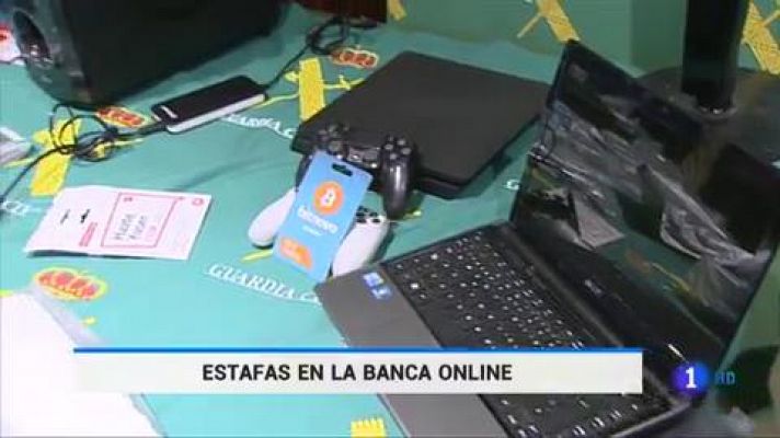 Telediario 1 - La Guardia Civil desarticula una banda que estafó a 550 personas mediante 'phishing'