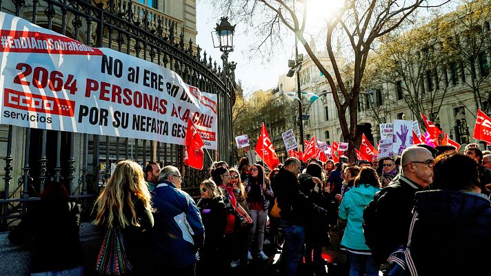 Telediario 1 - El ERE de los supermercados 'Dia' afectaría a 2.000 trabajadores
