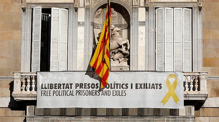 Torra acatará la recomendación del Defensor del Pueblo catalán pero no da la orden de retirar los lazos