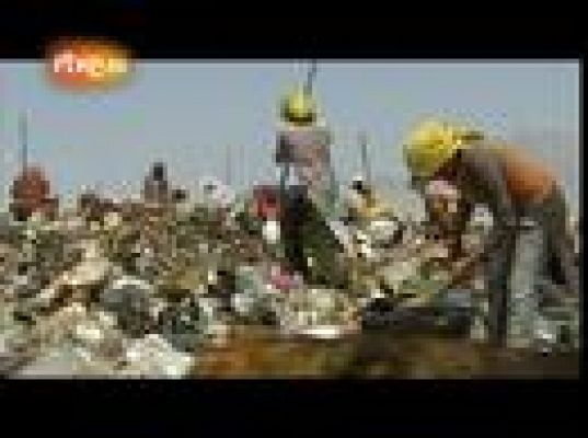 En portada - Menores, trabajar para sobrevivir