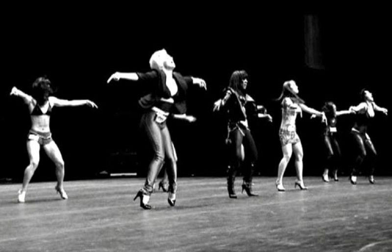 12 bailarines consiguen actuar con Michael Jackson