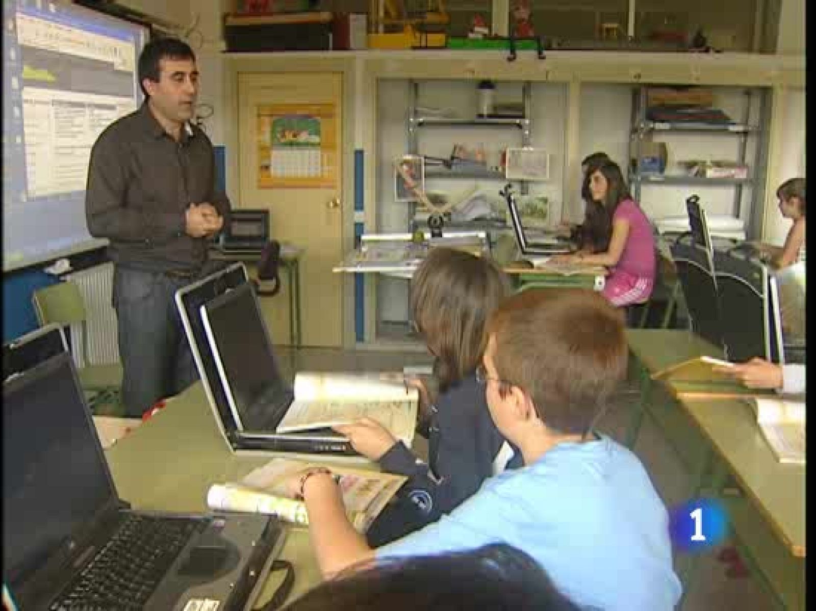 El uso de las nuevas tecnologías en las aulas es desigual, varía según las autonomías | Ver