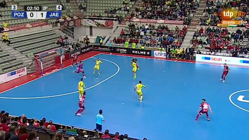 Andresito aprovecha una jugada desafortunada de la defensa jienense (1-1)