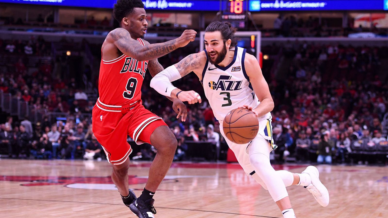 Ricky Rubio dirige la victoria de los Jazz