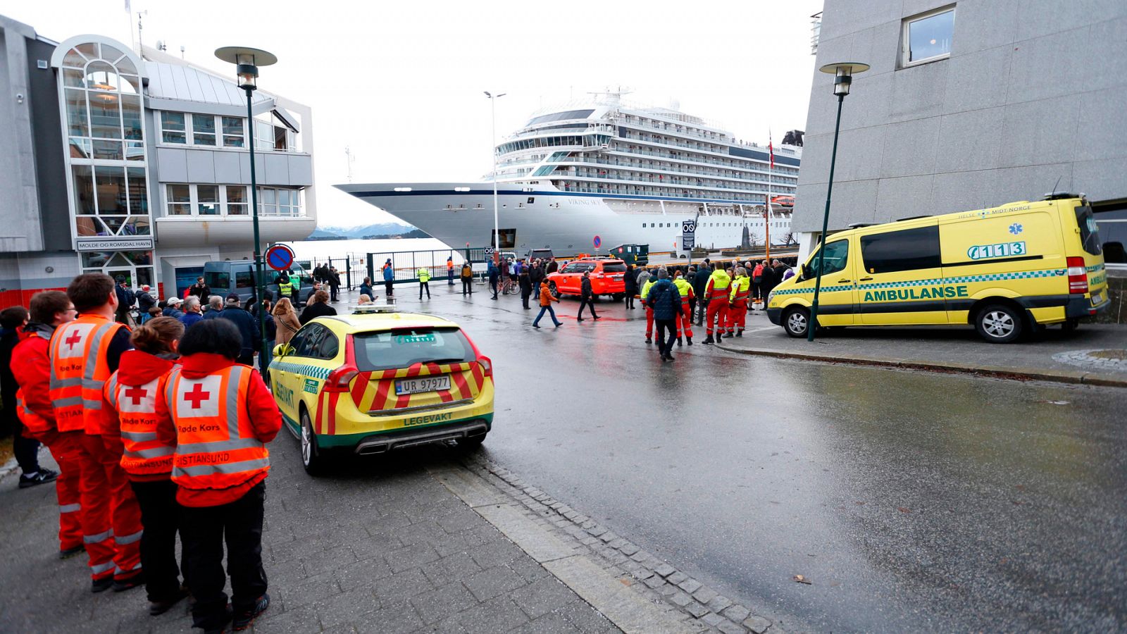 Telediario 1: Llega a puerto el crucero que quedó a la deriva en Noruega con más de 1.300 personas a bordo | RTVE Play
